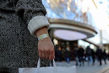 Frankfurt introduces 2G wristbands for retail