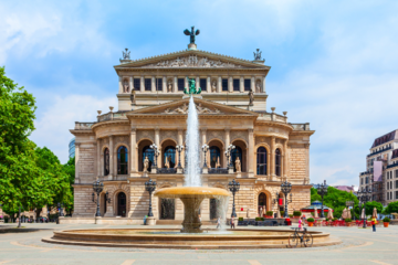 A street goes to a concert: New community project of the Alte Oper