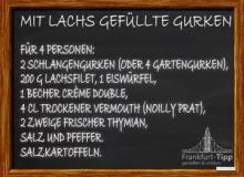 Mit Lachs gefüllte Gurken