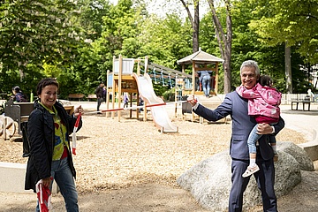 Frankfurt playgrounds open from Monday