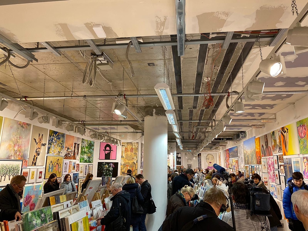 Der 21. Frankfurter Kunstsupermarkt Geschenkideen der besonderen Art