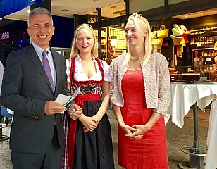 Stadt präsentiert Krönungswein auf dem Rheingauer Weinmarkt