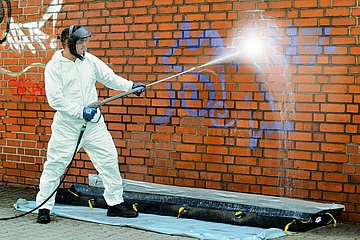 KLEIDER MACHEN LEUTE: Graffiti – Kunstwerke und illegales Ärgernis