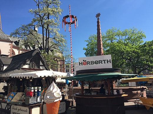Mai- und Weinfest auf dem Liebfrauenberg