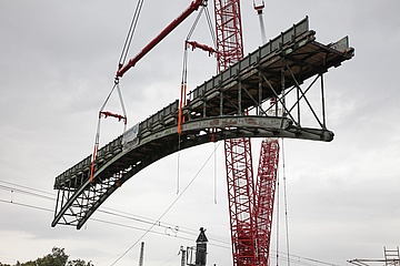 Reibungsloser Rückbau der Schwedlerbrücke