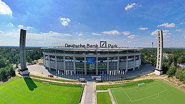 Impfung im Waldstadion – Eintracht bietet Impftermine im Deutsche Bank Park