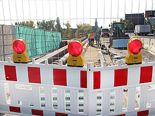 Brücke über die Hafenbahn - Zwei freie Fahrspuren erst ab dem 6. August