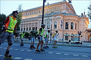 Es darf wieder gerollt werden: Saisonbeginn der Tuesday Night Skater