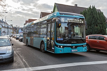 Umweltfreundlicher Nahverkehr: Mehr Elektrobusse in Frankfurt