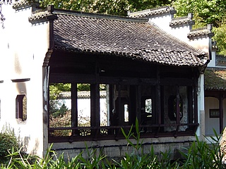 Pavilion in the Chinese Garden of Bethmannpark burned down