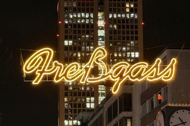 Die Freßgass leuchtet