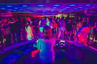 Skyline Party Cruise presents: Main ship Saturday night