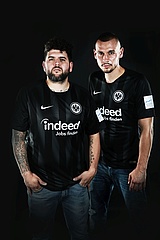 Eintracht Frankfurt und NIKE präsentieren das neue Heimtrikot