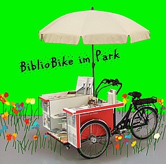 BiblioBike bringt Bücher in den Park