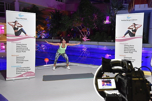 Online-Fitness der Frankfurter Bäder mit Heike Seumer