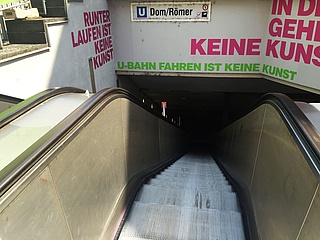 Subway station Dom/Römer: Two escalators are being repaired