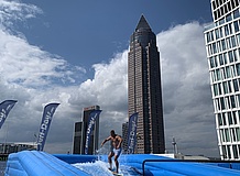 Surf Days 2022 – Wellenreiten auf dem Dach des Skyline Plaza