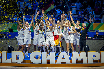 Empfang für unsere Basketball-Weltmeister in Frankfurt