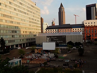 Das Freiluftkino Frankfurt zeigt in Gedenken an Aretha Franklin den Kultfilm BLUES BROTHERS