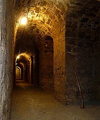 New discovery tours through the casemates