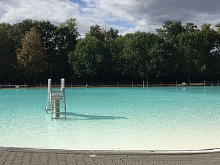 Outdoor pool season 2019 ends for Frankfurt's first outdoor pools