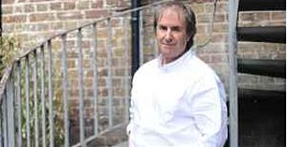 Summer in the City: Chris de Burgh & Band