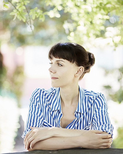 Anna Depenbusch - Solo am Klavier