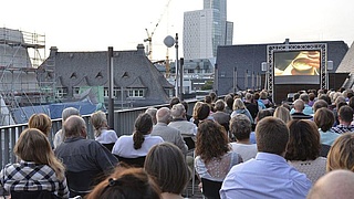 Summer cinema on the roof - In the corridors