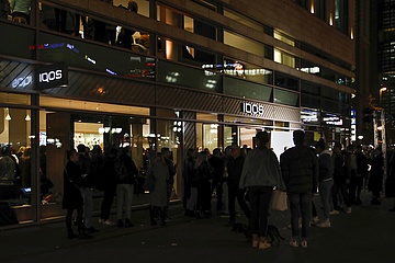 Philip Morris opens the world's largest IQOS boutique on Frankfurt's Zeil