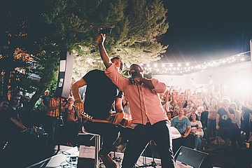 MUSIC SNEAK energized by Süwag Open Air Summer Edition im Atrium vom Club der Jahrhunderthalle