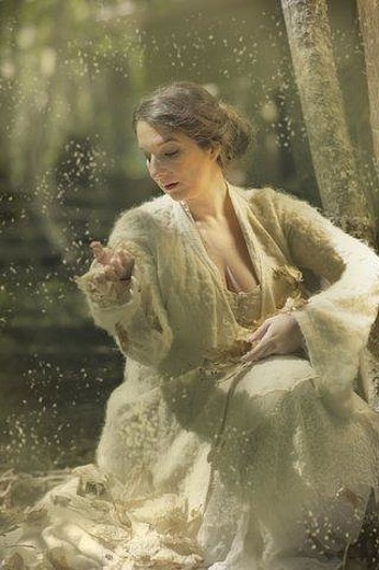 Dulce Pontes invites Daniel Casares