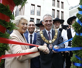 Topping-out ceremony for the new Old Town