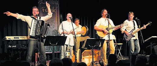 Folkkonzert mit Waiting for Frank