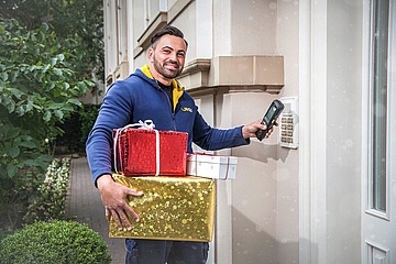 CLOTHES MAKE PEOPLE - A Christmas messenger in a white tux