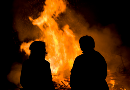 Osterfeuer am Frankfurter Riedberg