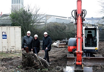 'Excavator bite' marks start of construction work on new penguin enclosure at Frankfurt Zoo