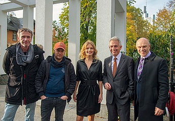 Lord Mayor Peter Feldmann visits filming of 'The Bank Hacker'