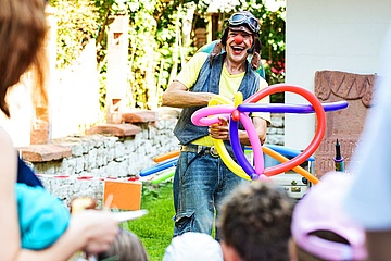 'KLEIDER MACHEN LEUTE' - Der Clown im Smoking