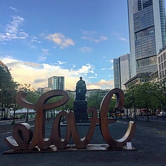 Love Hate sculpture moves to Goetheplatz until European elections