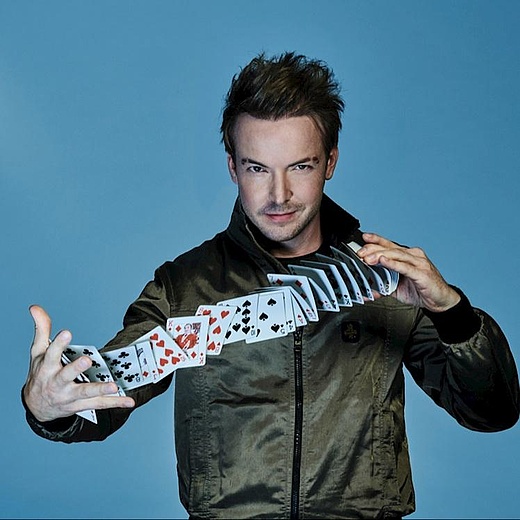 Florian Zimmer - Meet The Magic