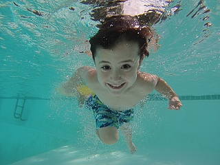 Magistrate of the City of Frankfurt decides on free swimming pool visits for children