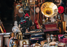 Floh- und Trödelmarkt an der Jahrhunderthalle