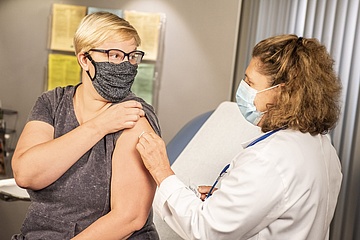 Corona-Schutzimpfungen starten in hessischen Hausarztpraxen