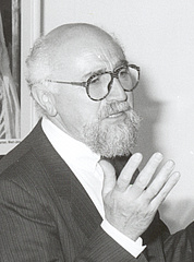Ehemaliger Direktor des Weltkulturen Museums Prof. Josef Franz Thiel verstorben