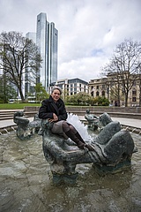 Head of Culture Hartwig opens Frankfurt fountain season