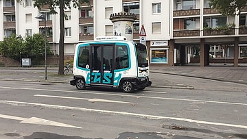 Einsteigen in Richtung Zukunft – Testbetrieb für autonome Fahrzeuge in Frankfurt