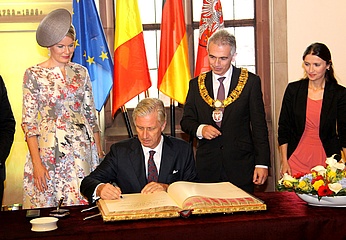 OB Feldmann welcomes the Belgian royal couple in the Römer
