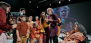 About Us (UA) An evening of world views by the theatre club zeitraum