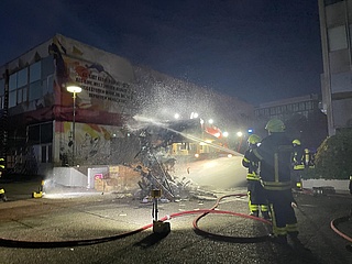 Bücherkisten in Flammen: Erneuter Brand am Campus Bockenheim