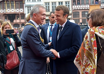 Bienvenue a Francfort - Lord Mayor Peter Feldmann receives Emmanuel Macron in the Römer